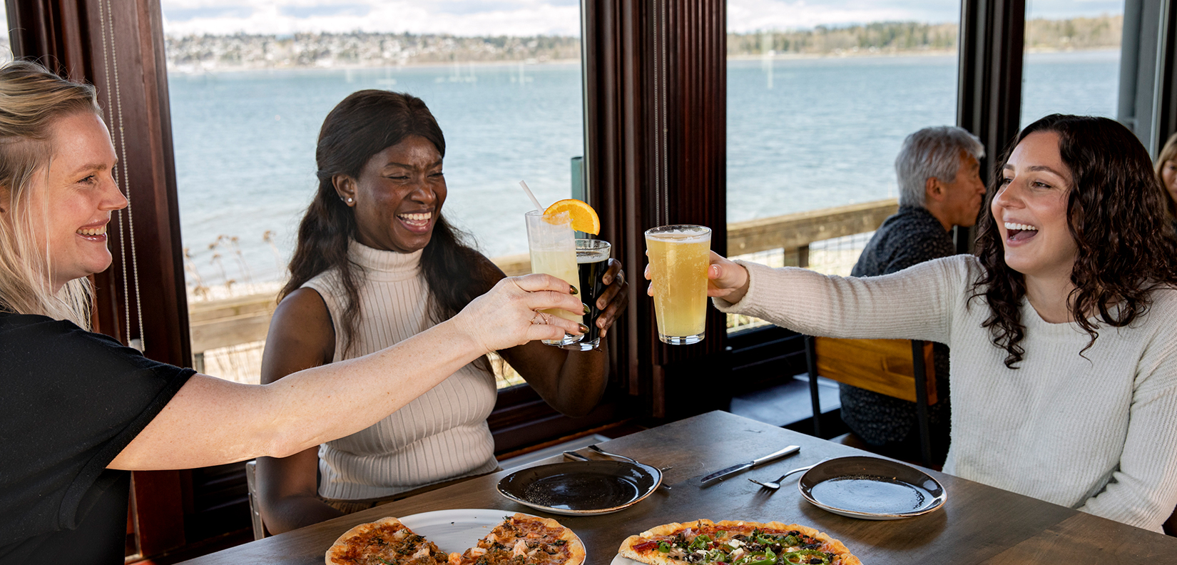 girls pizza lunch